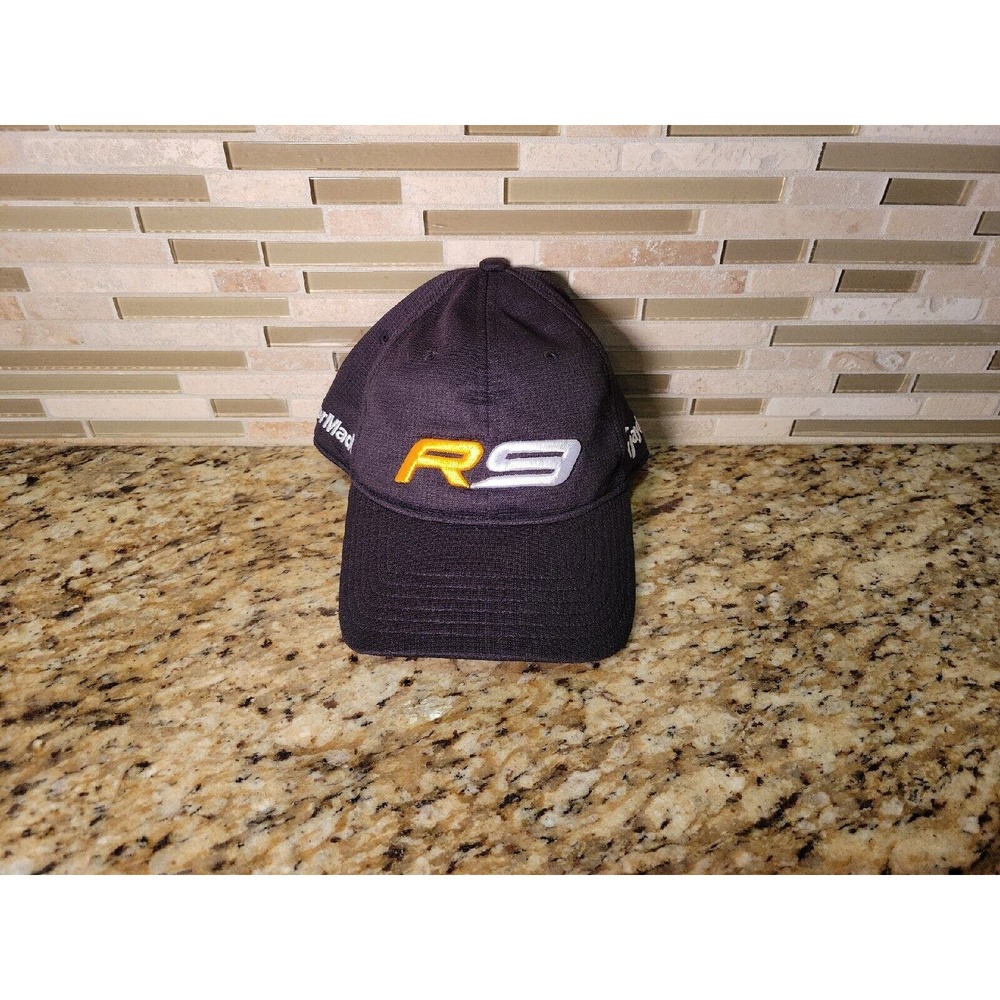 TaylorMade Golf Hat Cap in Black adjustable one size fits all R9